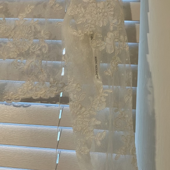 Bridal Bolero - Picture 11 of 12